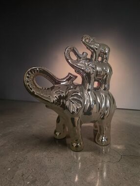 NWOT  Home GOODS  Silver Ceramic Elephant Stack Decorative Sculpture - Home Art